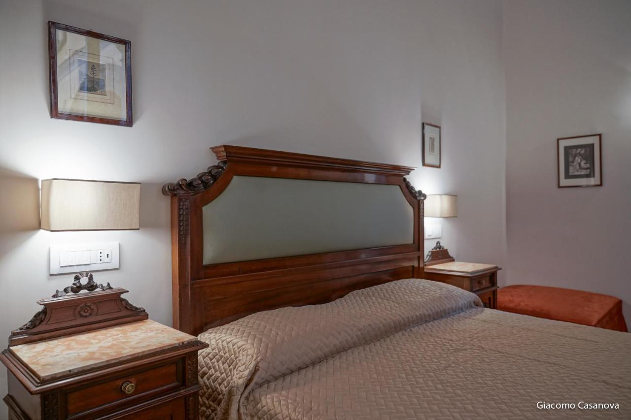 Couette-café Dimora Donna Elena *