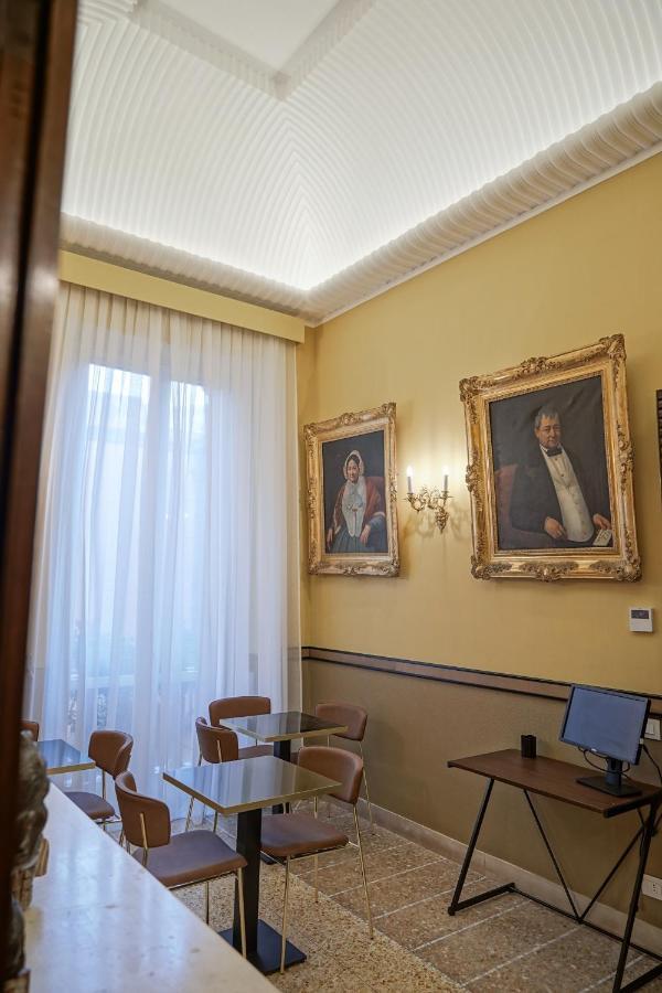 Dimora Donna Elena * Naples