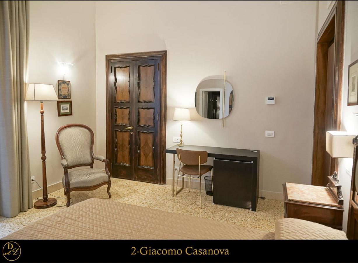 Bed & Breakfast Dimora Donna Elena Naples