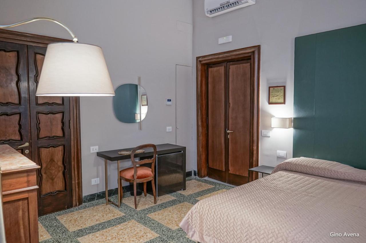 Bed & Breakfast Dimora Donna Elena Naples
